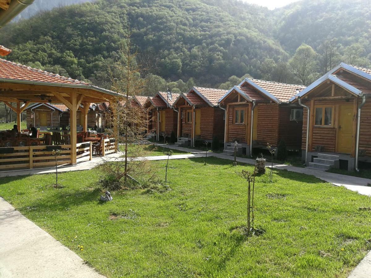 Juzni Vetar Hotel Trnski Odorovci Exterior foto